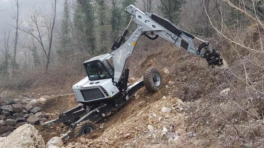 Agile Spider Excavators From John Deere that are Over the Edge